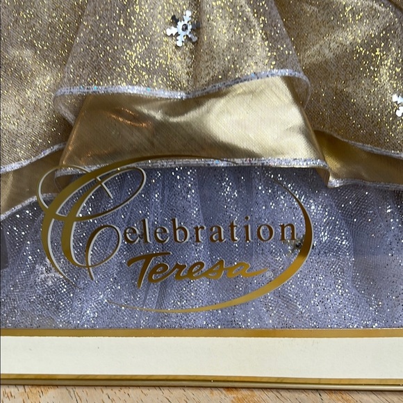 Celebration Teresa Doll Special 2000 Edition.  Barbie’s friend.  NRFB - Picture 4 of 6